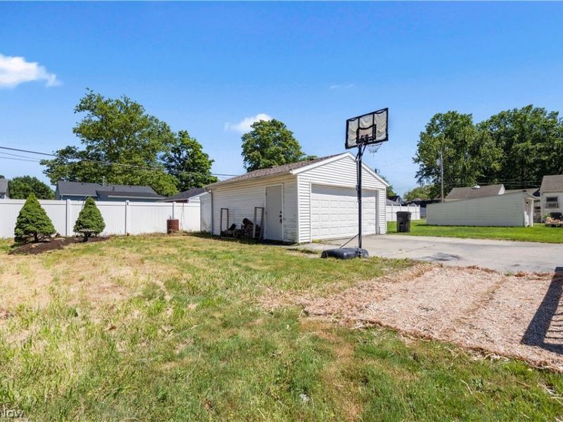 311 Brandtson Avenue, Elyria, OH 44035 Photo 28