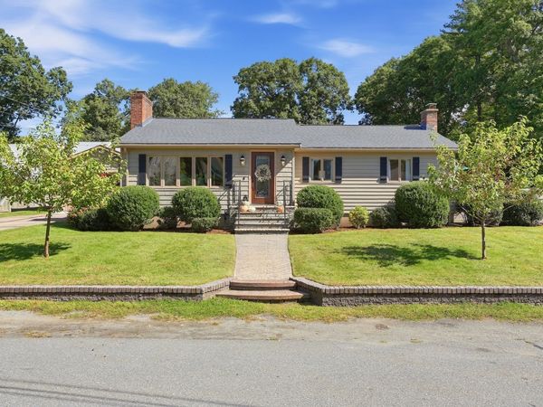 4 Nevada Road, Burlington, MA 01803
