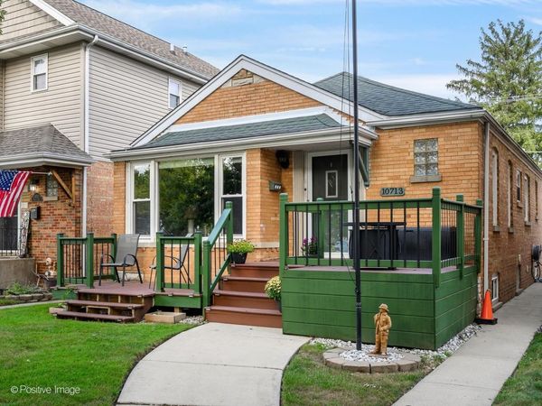 10713 S Sawyer Avenue , Chicago, IL 60655