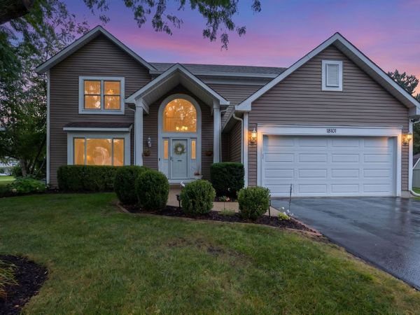 18101 W Hampshire Drive , Gurnee, IL 60031