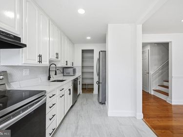 1214 FOX RUN PLACE, WOODBRIDGE, VA 22191