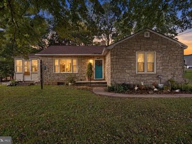 299 KELLER ROAD, TOMS BROOK, VA 22660