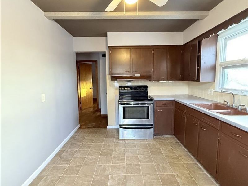 934 Nevin Street , Akron, OH 44310 Photo 16