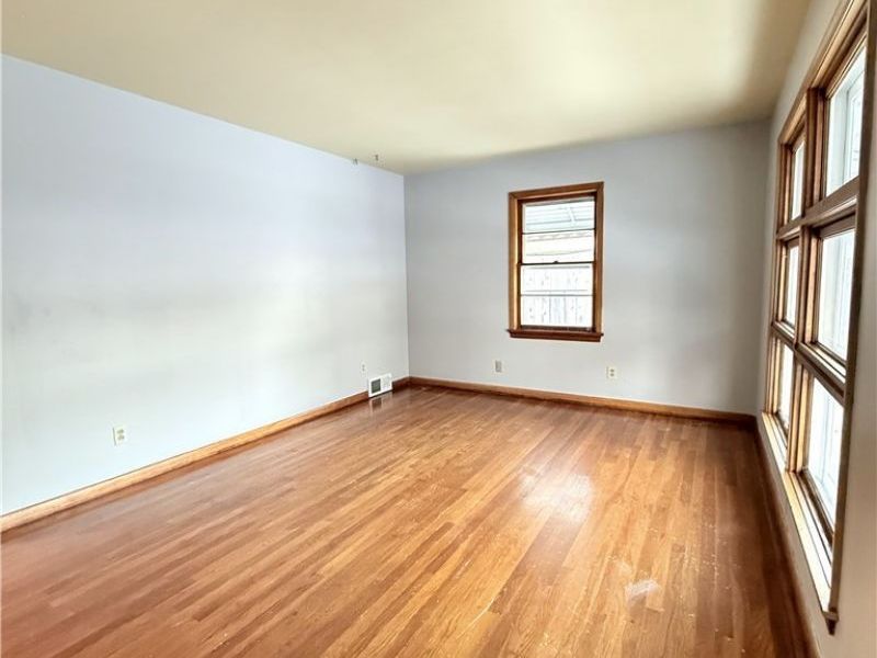 934 Nevin Street , Akron, OH 44310 Photo 9