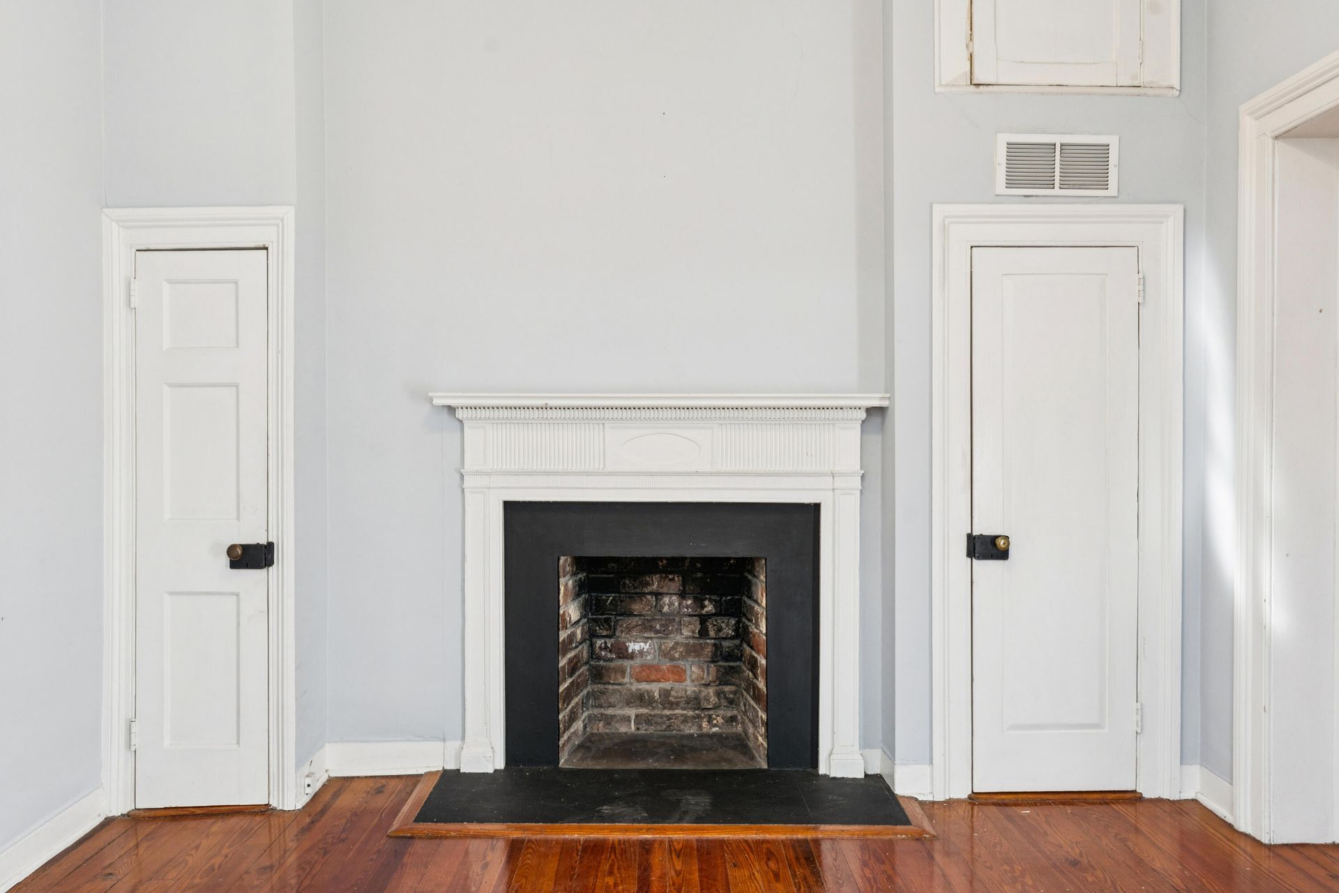 124 Church Street Photo 8