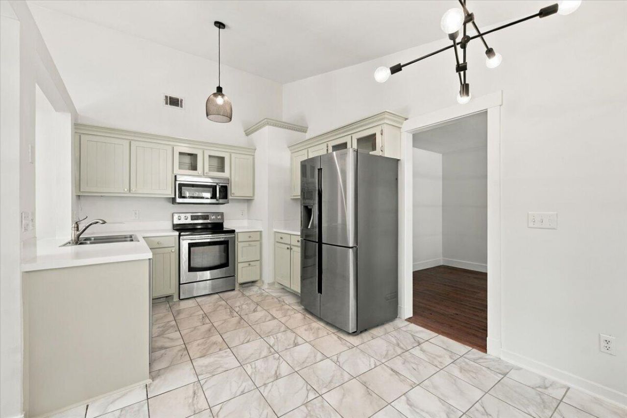 1506 E Crossing Lane Photo 13