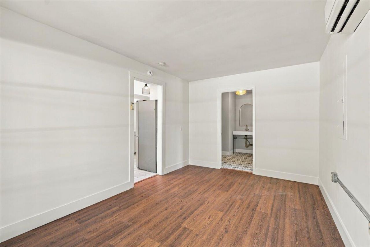1506 E Crossing Lane Photo 16