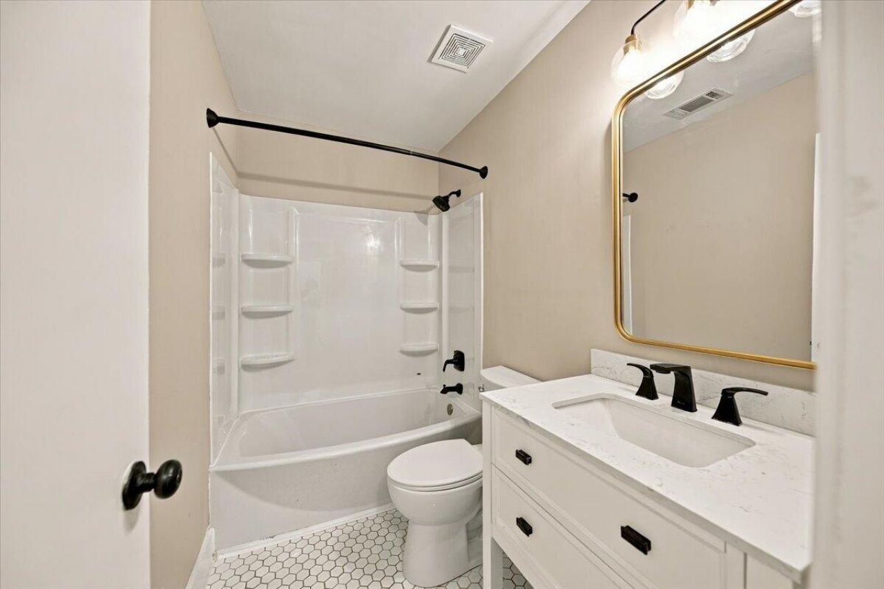 1506 E Crossing Lane Photo 24