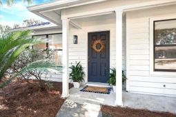 1506 E Crossing Lane photo 4