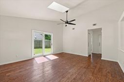 1506 E Crossing Lane photo 4