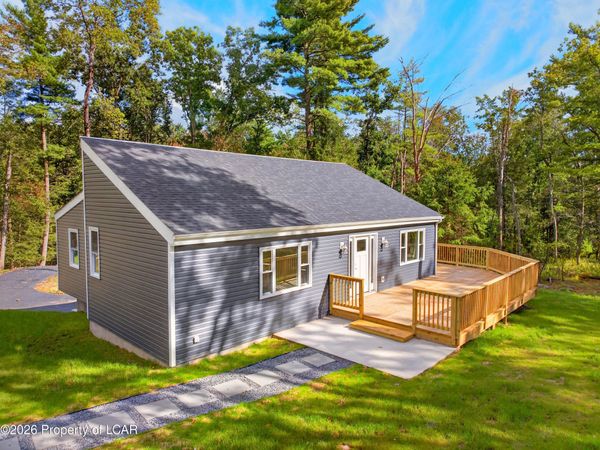 912 E Parkway Road, Wilkes-Barre, PA 18702