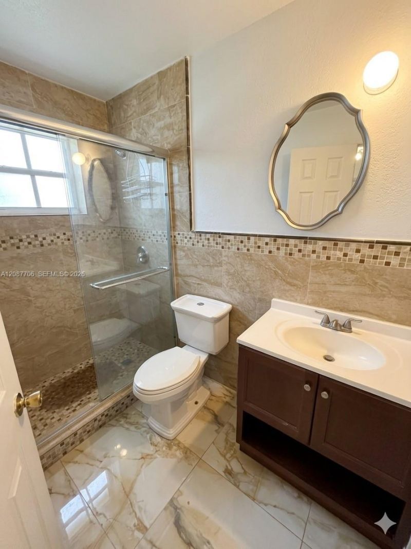 510 NE 161st St , Miami, FL 33162 Photo