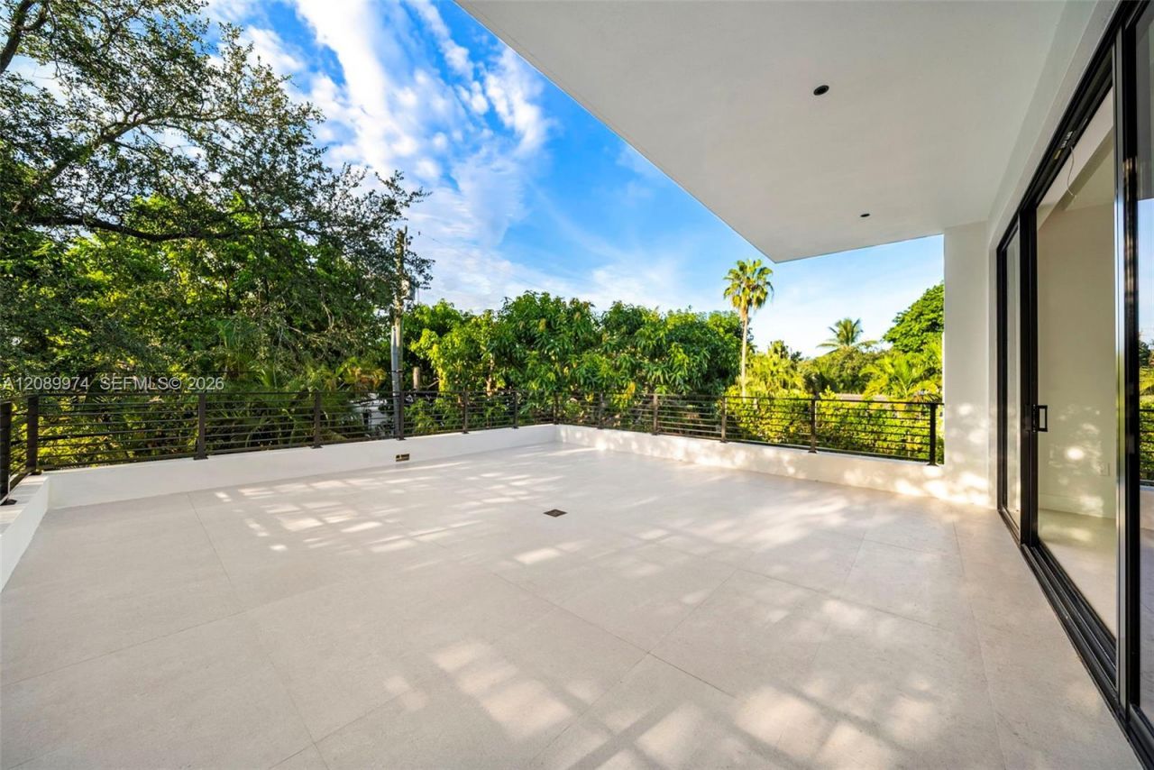 5921 SW 84th St, South Miami, FL 33143 Photo