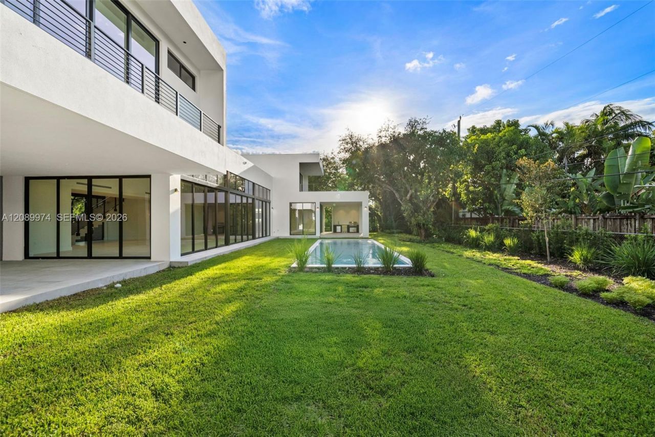 5921 SW 84th St, South Miami, FL 33143 Photo