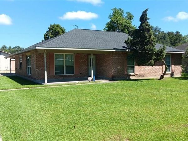 13045 HEATHER Drive , Walker, LA 70785