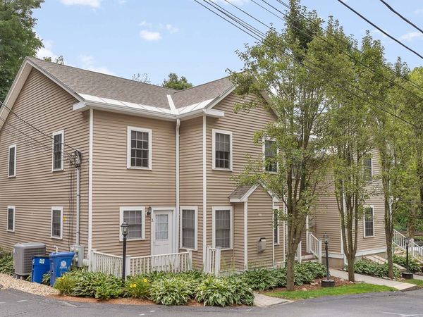 824 Main St., Unit 3, Wakefield, MA 01880