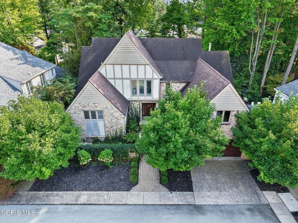 22 Exmoor , Ottawa Hills, OH 43615