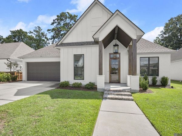 1150 Ivy Ct, Denham Springs, LA 70726