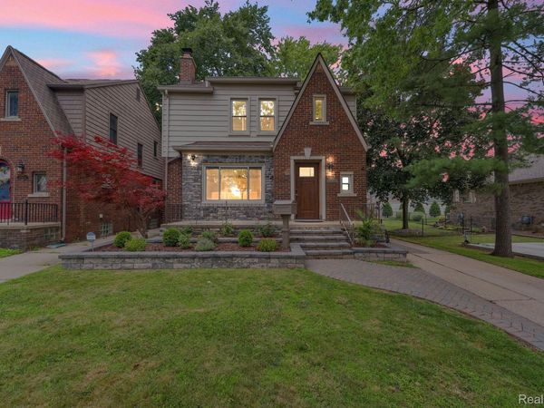 23118 Beech Street, Dearborn, Mi 48124