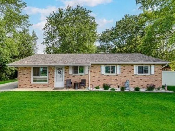 8630 W 163rd Street, Orland Park, IL 60462