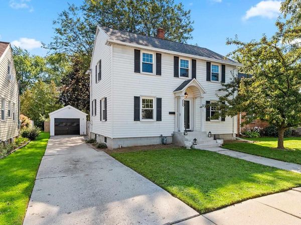 1109 12TH AVENUE, Green Bay, WI 54304
