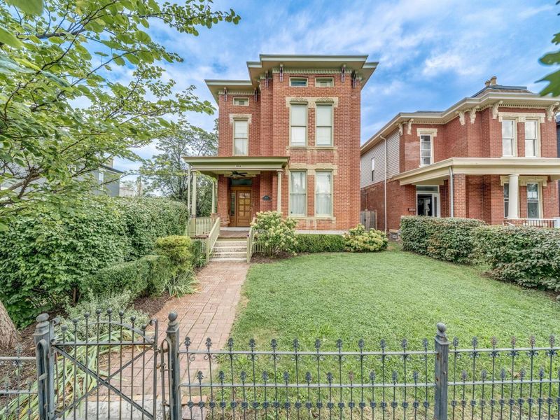 1054 E Long Street, Columbus, OH 43203 Photo 1