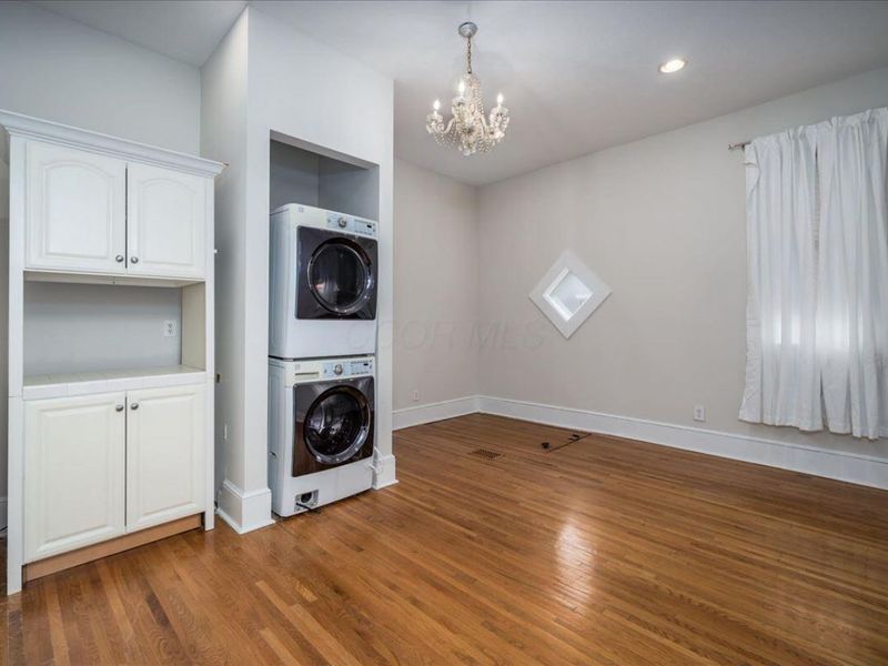 1054 E Long Street, Columbus, OH 43203 Photo 16