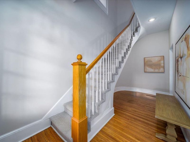 1054 E Long Street, Columbus, OH 43203 Photo 3