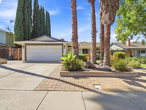 851 Geraldine St , Livermore, CA 94550