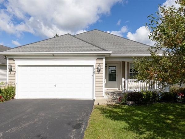 18 Creek Walk , Buffalo, NY 14227