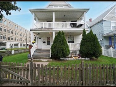 1304 Walnut Avenue , Niagara Falls, NY 14301