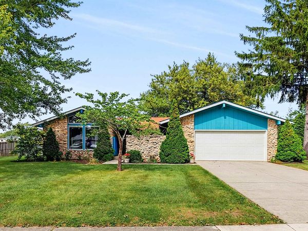 714 W MACALAN Drive, Marion, IN 46952