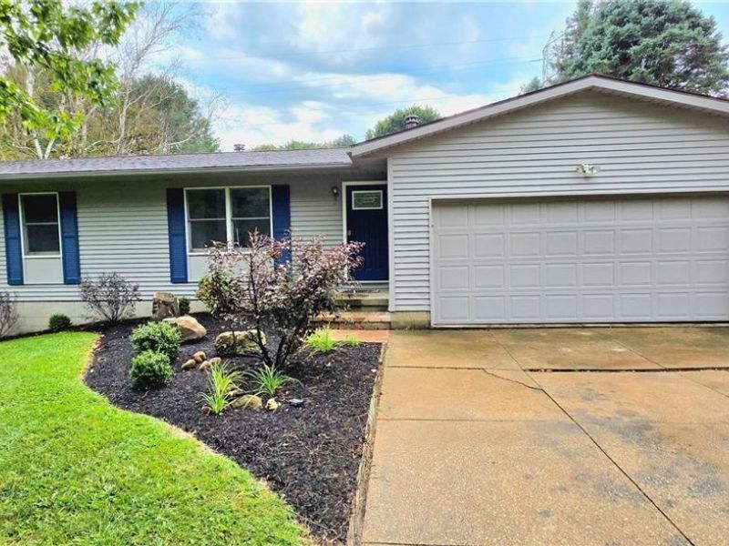 252 Saxe Road, Mogadore, OH 44260 Photo 1