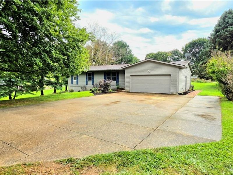 252 Saxe Road, Mogadore, OH 44260 Photo 2
