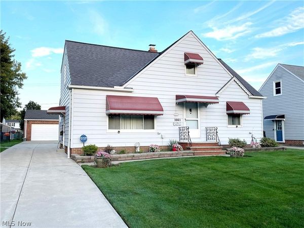 1661 Byron Drive, Mayfield Heights, OH 44124