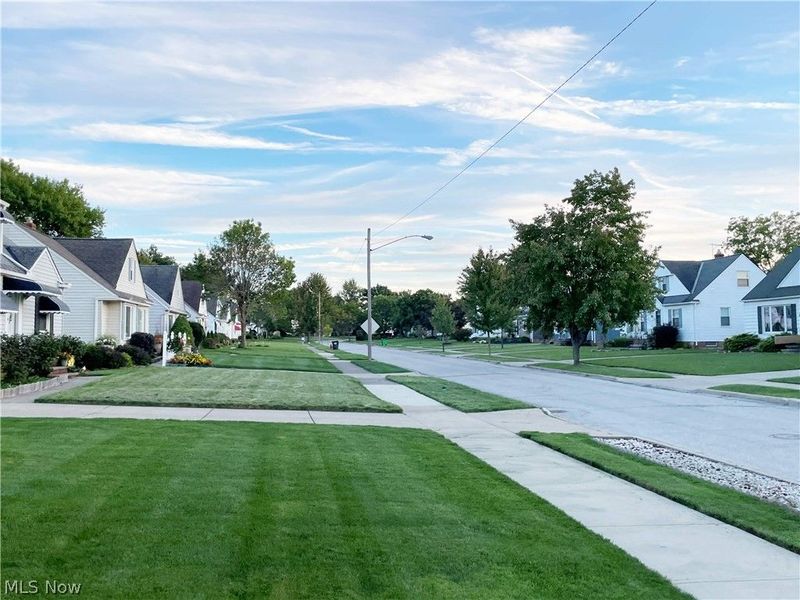 1661 Byron Drive, Mayfield Heights, OH 44124 Photo 37