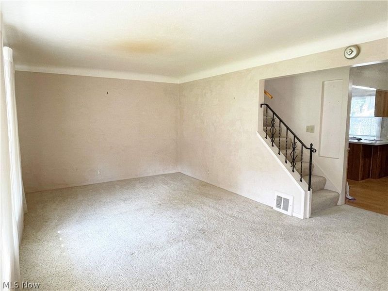 1661 Byron Drive, Mayfield Heights, OH 44124 Photo 8