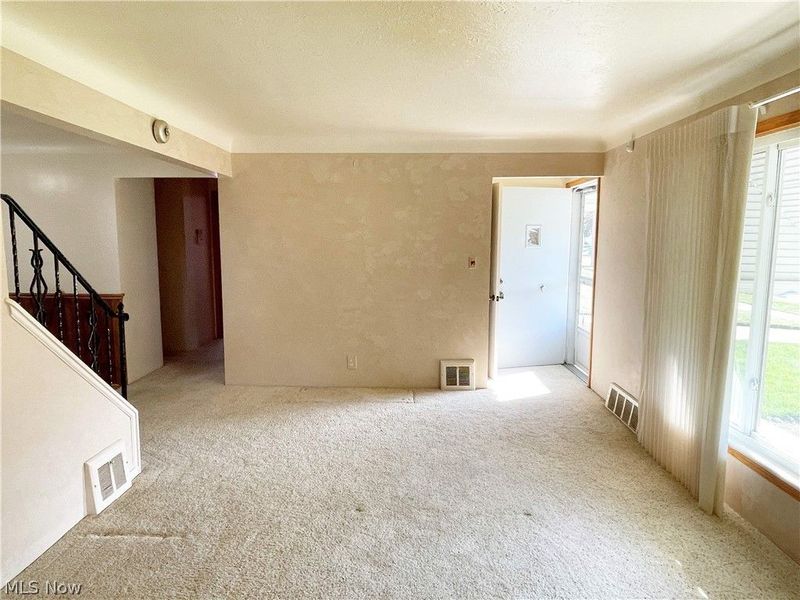 1661 Byron Drive, Mayfield Heights, OH 44124 Photo 9