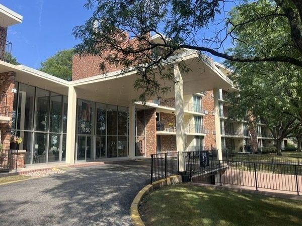 1150 E Jackson Street , Unit 2S, Lombard, IL 60148