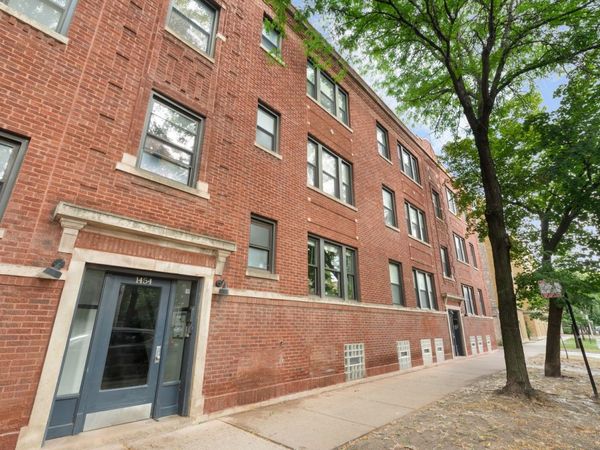 1454 W Roscoe Street, Unit 1E, Chicago, IL 60657