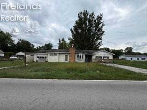 129 CR 73, Fremont, OH 43420