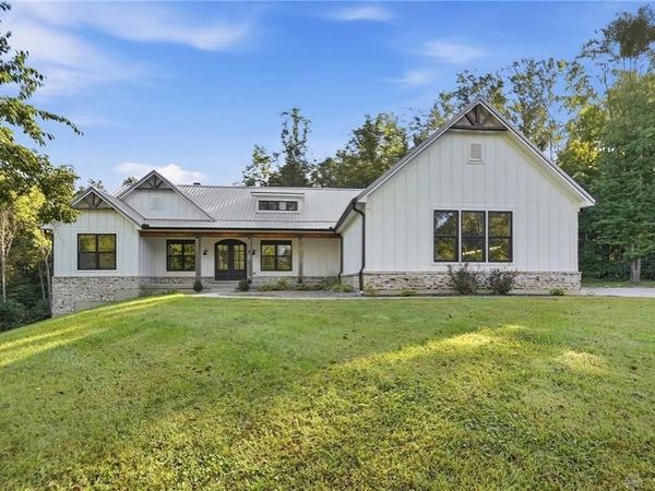 210 Blue Jay Way, Wilmington, OH 45177