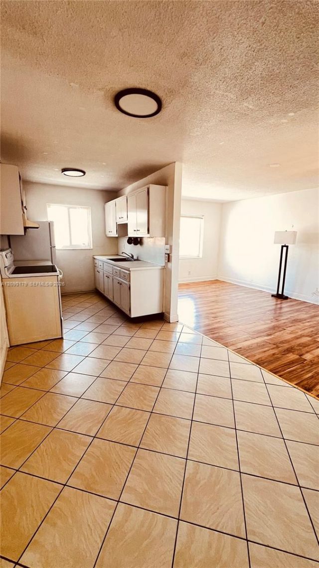 1733 Mayo St , Unit 11, Hollywood, FL 33020 Photo
