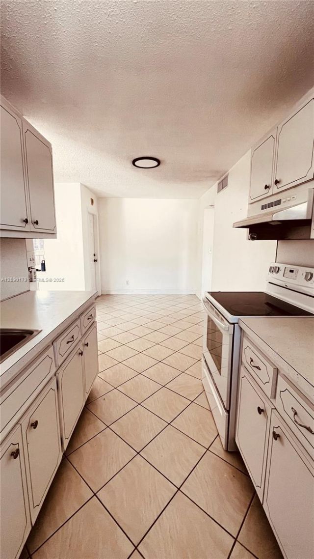 1733 Mayo St , Unit 11, Hollywood, FL 33020 Photo