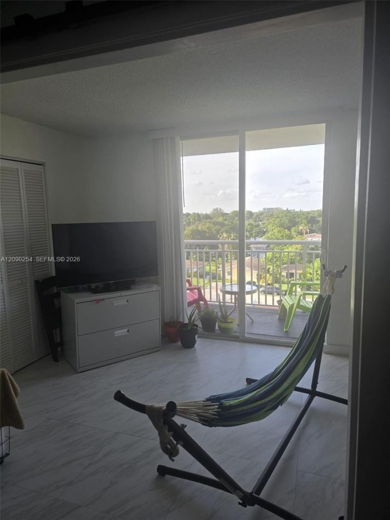 1251 NE 108th St, Unit 718, Miami, FL 33161 Photo