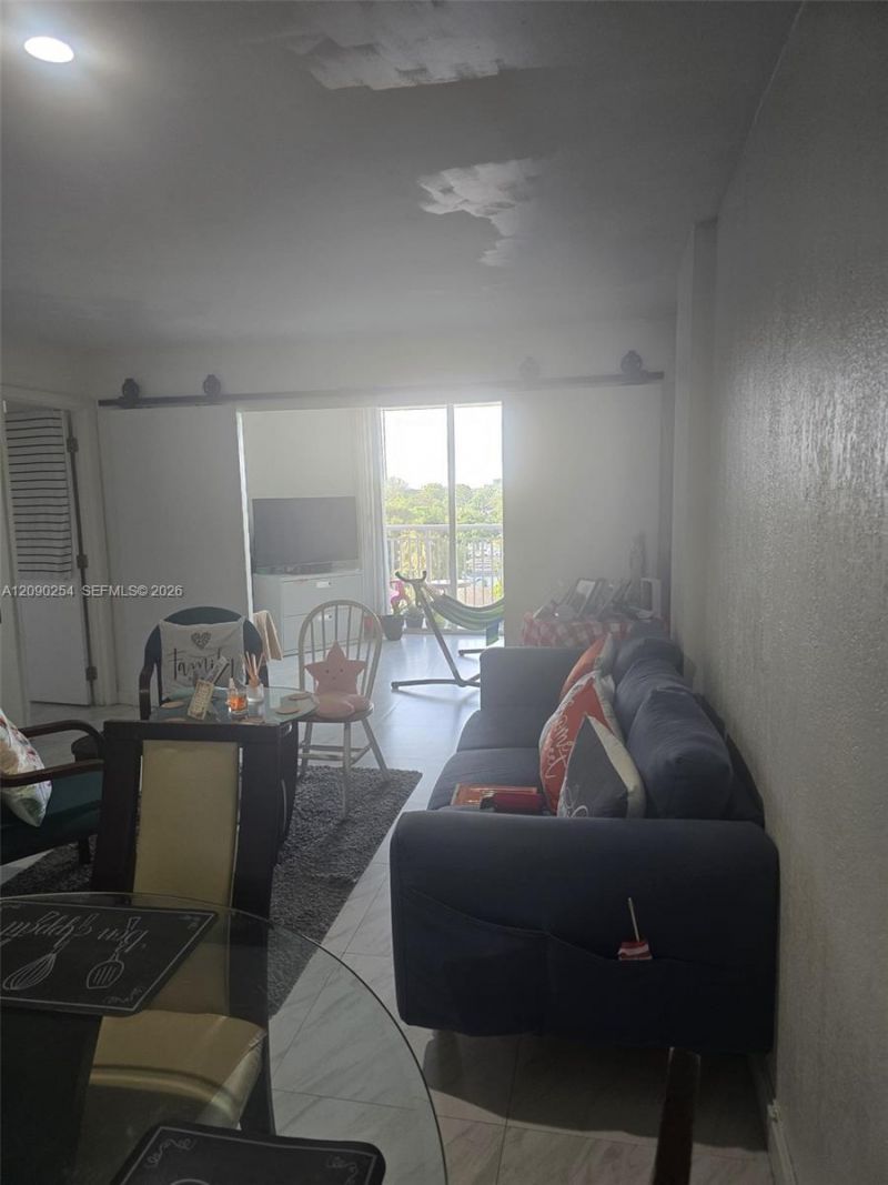 1251 NE 108th St, Unit 718, Miami, FL 33161 Photo