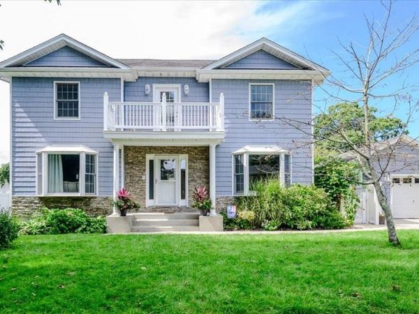 24 William Avenue , Islip, NY 11751