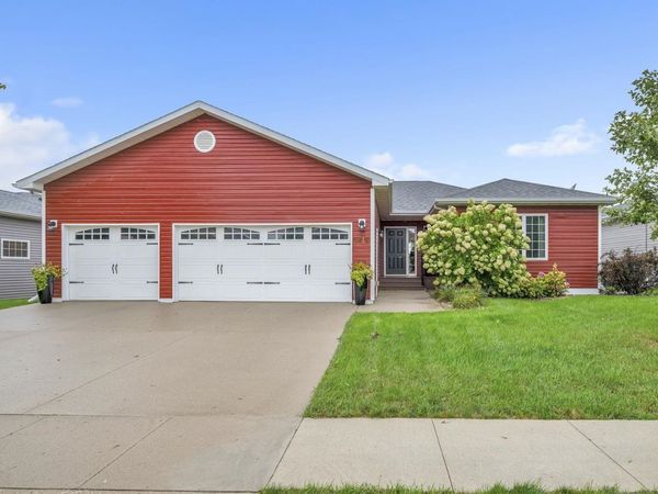 3618 Keokuk Avenue , Spirit Lake, IA 51360