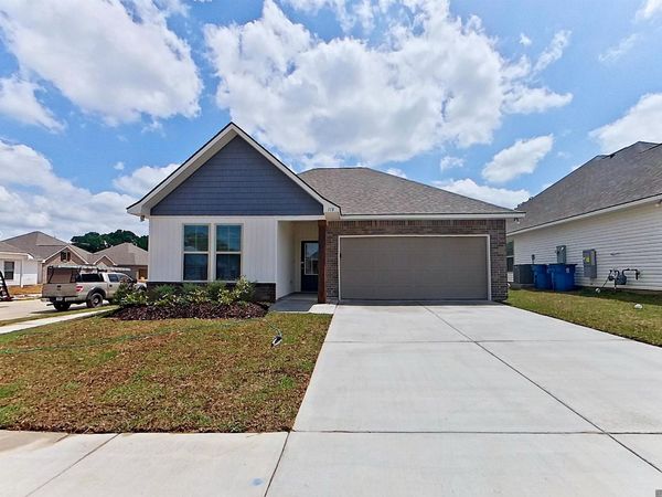 118 Teddy Ln, Lafayette, LA 70507