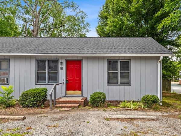 507 3rd Avenue , Siler City, NC 27344